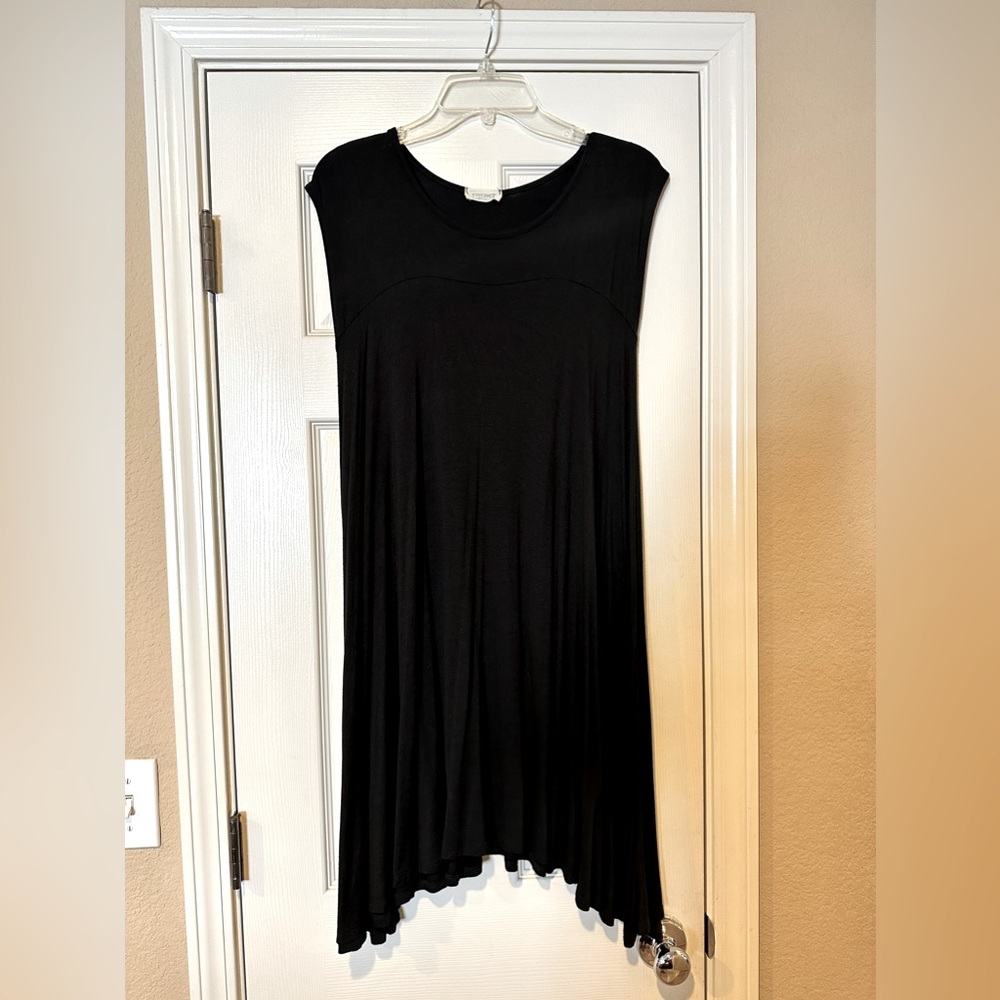 Basic black  sleeveless dress by Corner Clothing